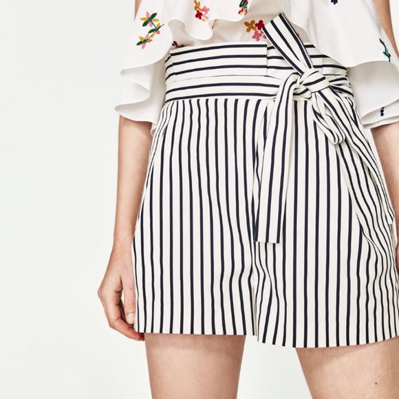 ZARA Striped Paperbag Shorts - Picture 1 of 9